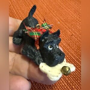 Heirloom “Look What Santa Brought” Christmas Ornament